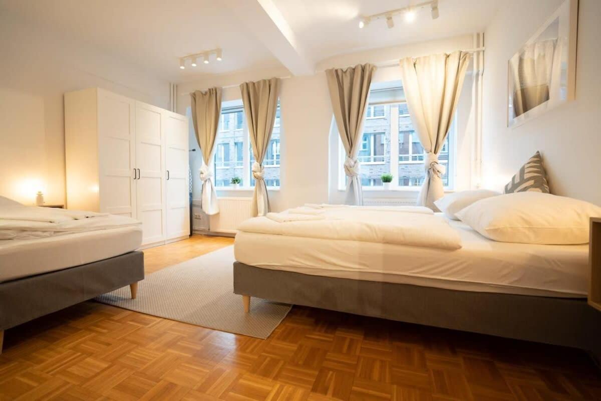 Living In Hamburg City Center Esterno foto